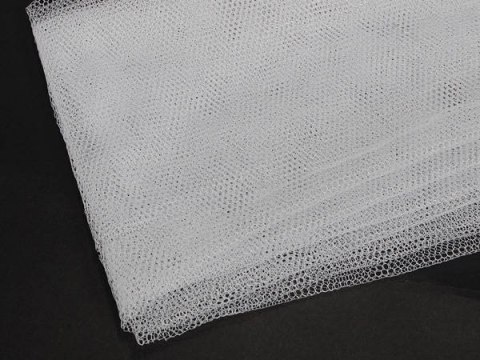Nowoczesna moskitiera okienna siatka 180x150 cm - twój sprzymierzeniec w walce z owadami!
