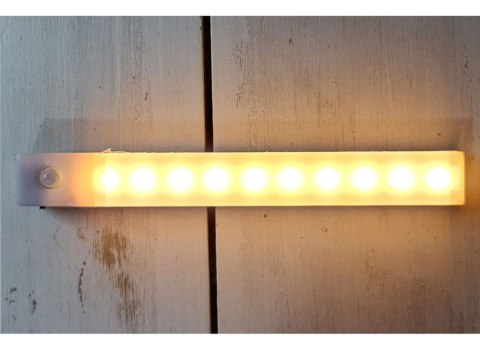 Lampka samoprzylepna listwa podszafkowa do szafy wysoka