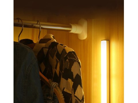Lampka samoprzylepna listwa podszafkowa do szafy wysoka