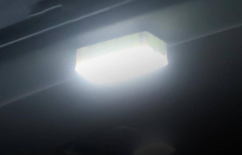 Tymczasowy Parking: Innowacyjna Lampka na Magnes