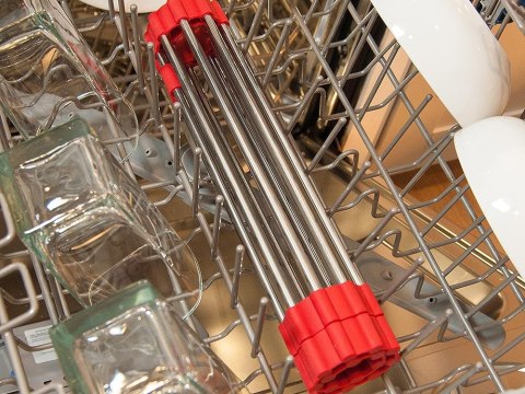 Zwijany ociekacz do zlewu - łatwy sposób na porządek w kuchni