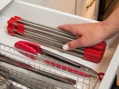 Zwijany ociekacz do zlewu - łatwy sposób na porządek w kuchni