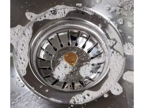 Nowoczesny korek metalowy do zlewu - wygoda i funkcjonalność w Twojej kuchni