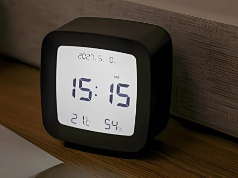 Nowoczesny budzik z funkcją pomiaru temperatury i wilgotności