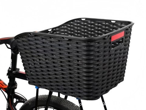 Stylowy rattanowy koszyk rowerowy z odblaskiem na bagażnik tylny