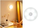 Nowoczesna lampka LED z czujnikiem ruchu dla każdego domu