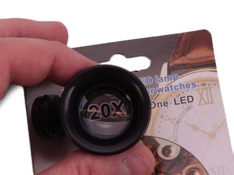 Lupa jubileuszowa o powiększeniu 20x z diodą LED - perfekcyjny towarzysz każdego detalu!