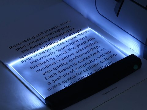 Nowoczesna lampka do nocnego czytania z podświetleniem LED
