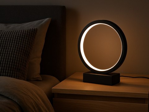 Nowoczesna lampka nocna z regulacją barwy światła
