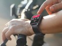 Nowoczesny smartwatch sportowy z funkcją rozmów, czarny