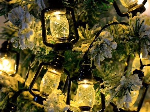 LAMPKI SOLARNE LED Z GIRLANDĄ - OŚWIETLENIE NA TARAS I BALKON
