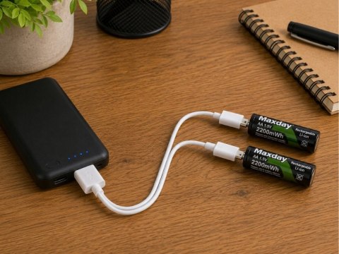 Nowoczesne akumulatorki AA z szybkim ładowaniem USB-C dla każdego użytkownika || 
Akumulatorki AA z ładowaniem USB-C do urządzeń