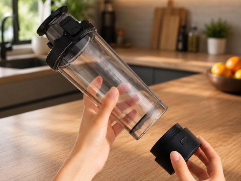 Nowoczesny shaker elektryczny z akumulatorem 700 ml i uchwytem na telefon