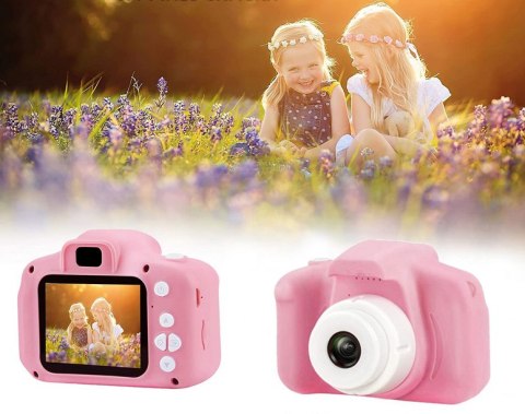 Zabawa w obiektywie: różowy aparat fotograficzny dla dzieci z jednorożcem