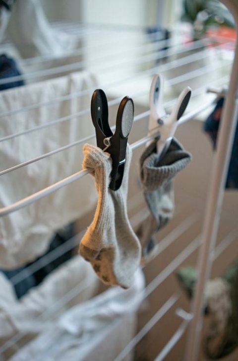 Klamerki prania zawieszanym koszyczkiem 24szt